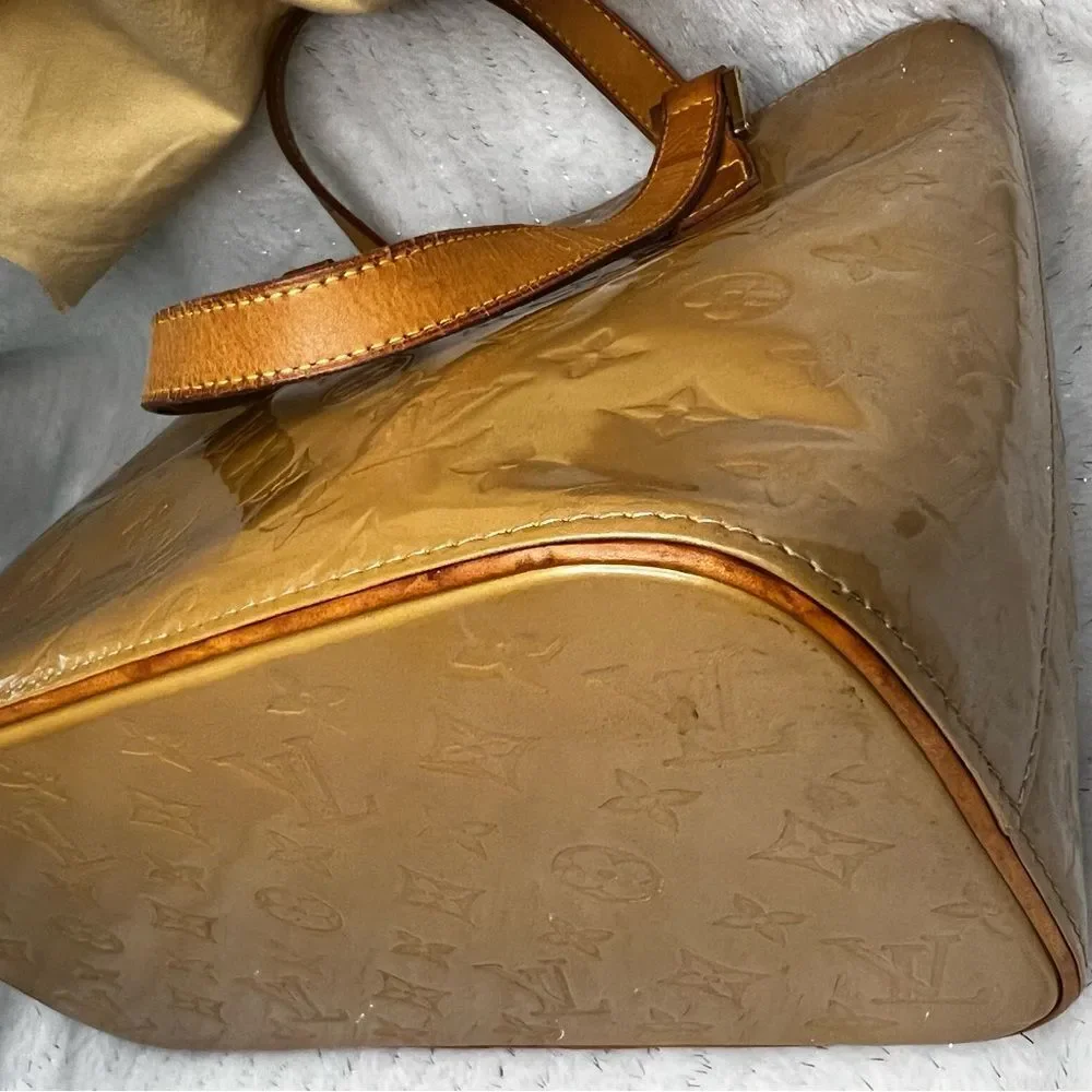 AUTH LOUIS VUITTON VERNIS BAG- tan/beige